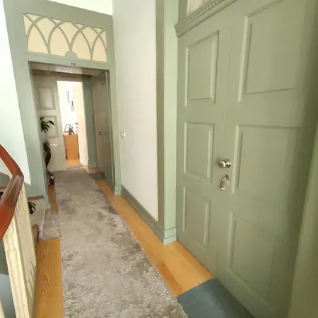 招待所 Local F&b 4*