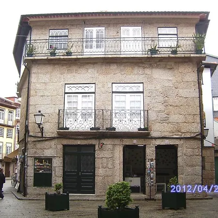 Penzion Local F&b Guimarães