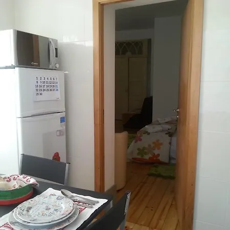 Local F&b 招待所 4*