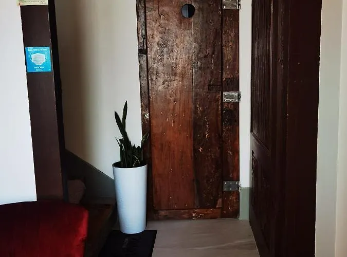 Local F&b 4* גימראייש