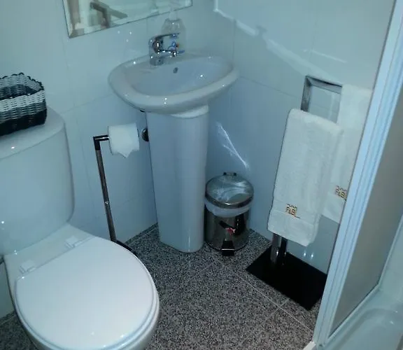 Local F&b בית הארחה גימראייש